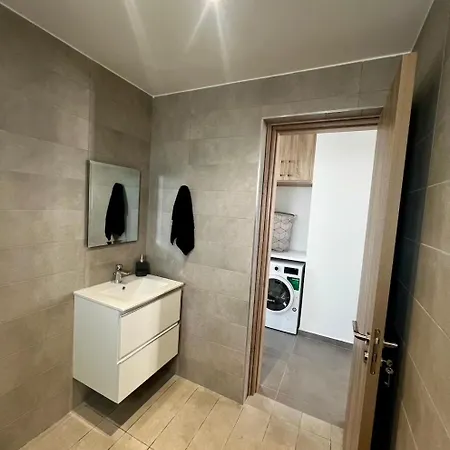 Apartment Modern Designer Larnaka