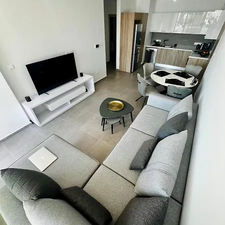 Modern Designer * Larnaka