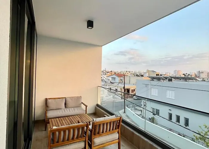 アパート Modern Designer ラルナカ