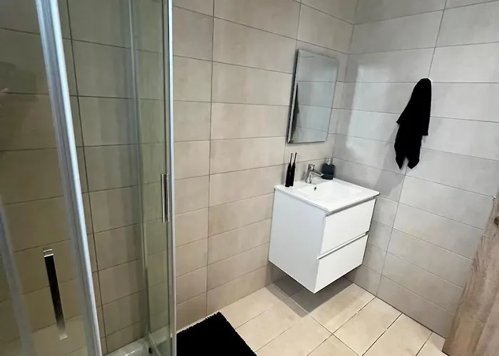 Modern Designer ラルナカ