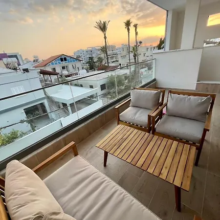 Modern Designer Apartament Larnaca