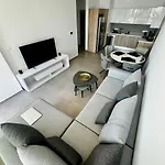 Modern Designer * 라르나카
