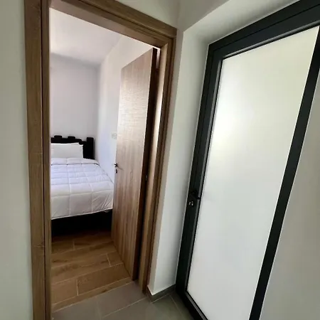Apartment Modern Designer Larnaca