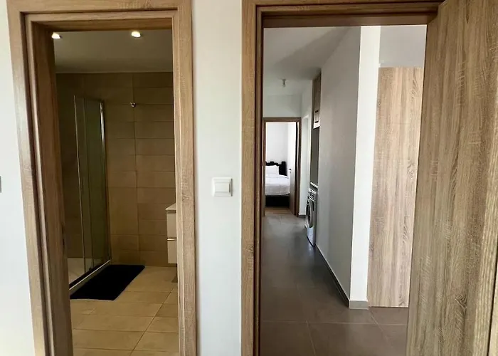 Modern Designer * Lárnaka